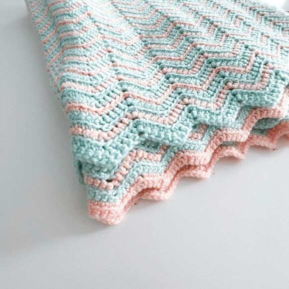 Granny Blanket Throw Crochet Knit Striped Pastel Bue/Green Peach Size 46.5x79 - Picture 2 of 11